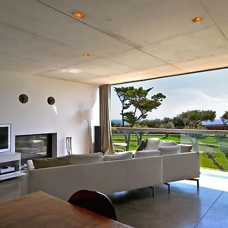 A Coastal Escape With Stunning Views * ビアリッツ