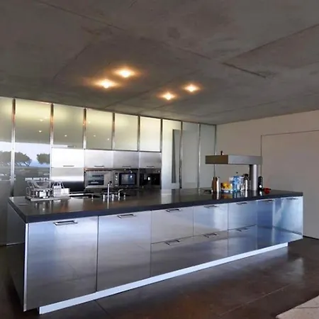 Villa A Coastal Escape With Stunning Views *